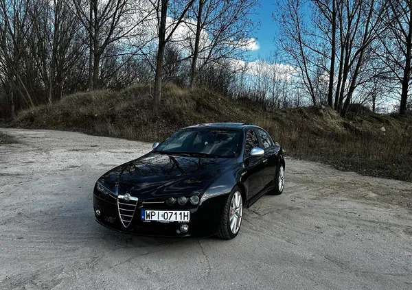 samochody osobowe Alfa Romeo 159 cena 24900 przebieg: 235000, rok produkcji 2008 z Warszawa